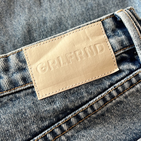 GRLFRND DENIM | The Karolina High Rise Straight Crop in Larchmont - Picture 11 of 12